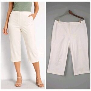 Chicos Womens Capri Crop Pants size 2.5  Cream Straight Leg Mid Rise Stretch